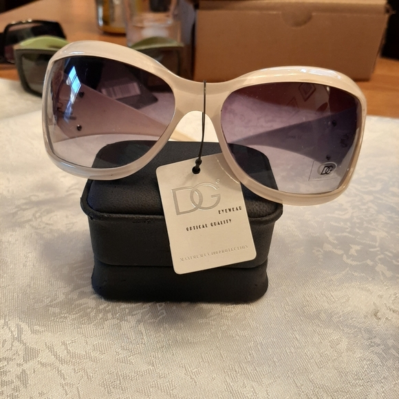 Ladies Sunglasses - Picture 4 of 7